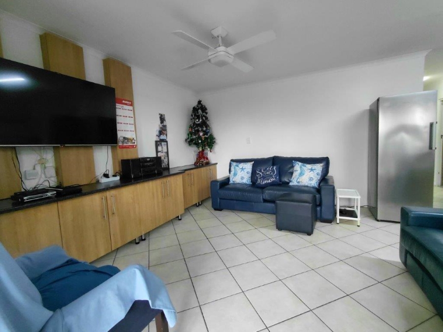 1 Bedroom Property for Sale in Whispering Pines Western Cape